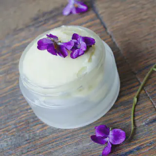 /img/33003-body-butter-storage.webp