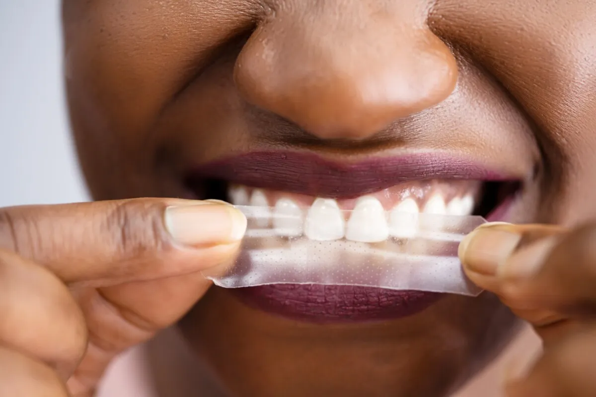 /img/33011-dental-checkup.webp