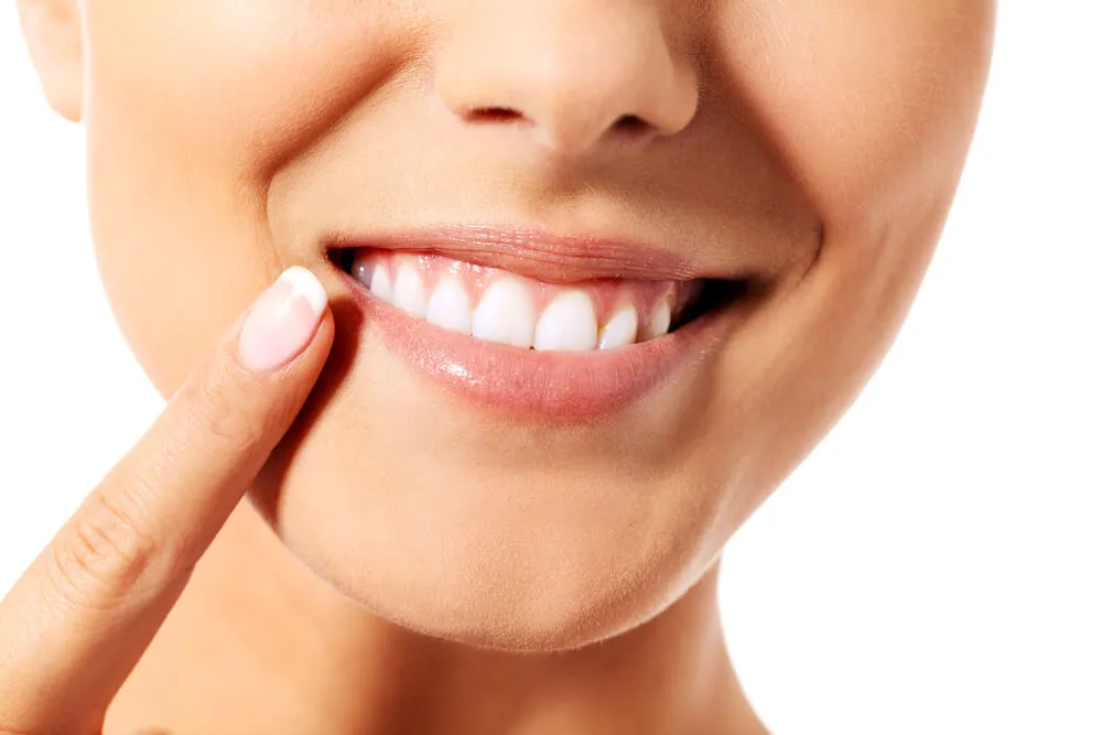 /img/33035-teeth-whitening-and-straightening-image7.webp