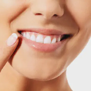 /img/33035-teeth-whitening-and-straightening-image7.webp