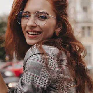 /img/33051-teeth-whitening-faqs.webp