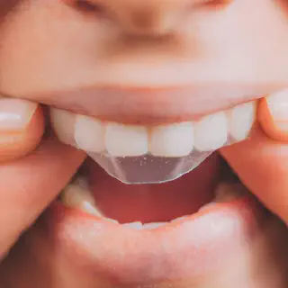 /img/33056-long-term-whitening.webp