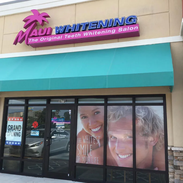 /img/33065-experienced-dental-professionals.webp
