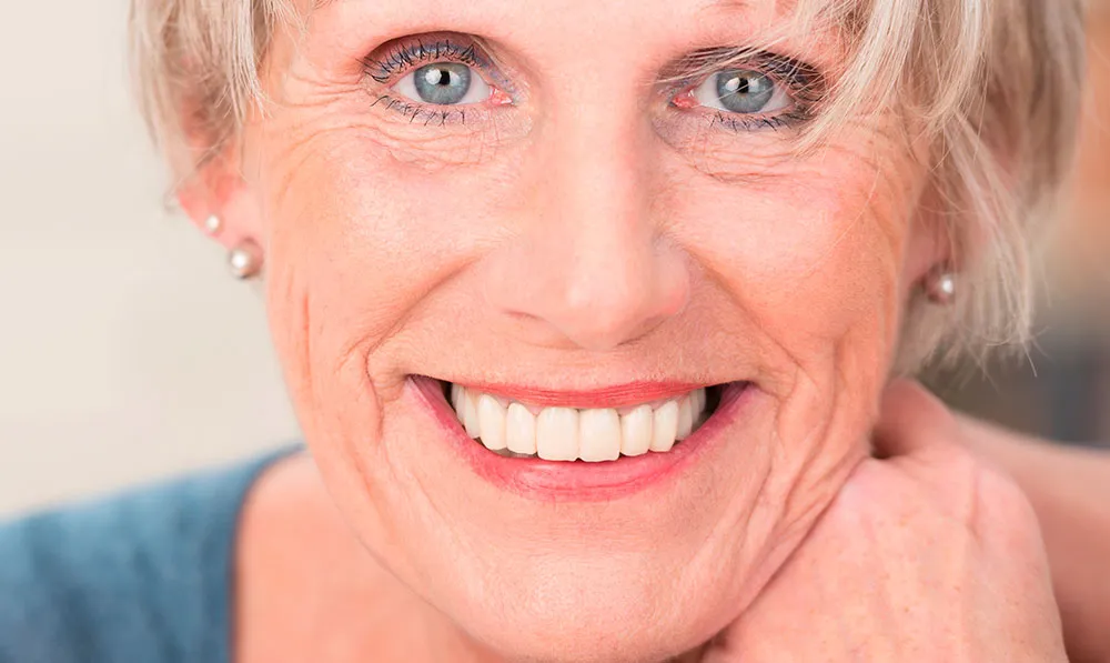 /img/33099-teeth-whitening-editor-workflow.webp