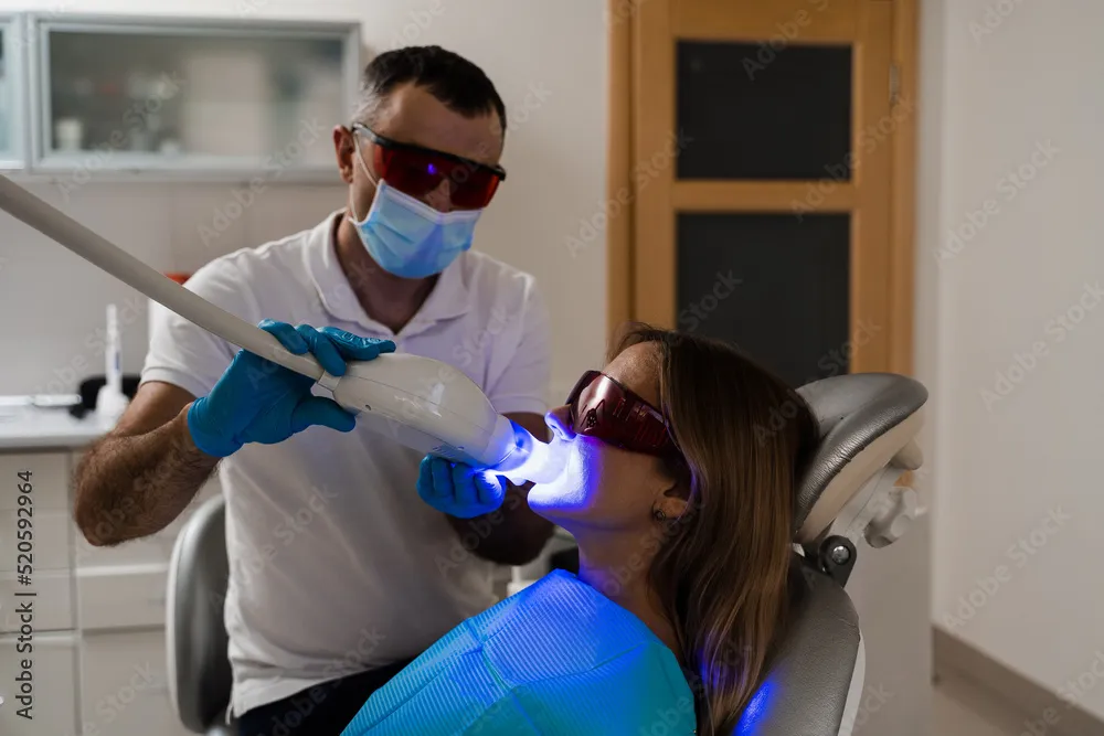 33114 uv whitening dangers teeth image5