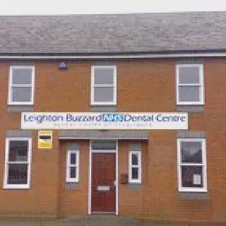 /img/33147-teeth-whitening-leighton-buzzard-smile.webp